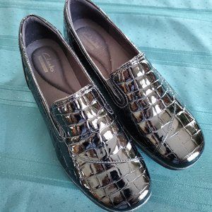 NEW Clarks Gael Feline Black Croc Style Slip On